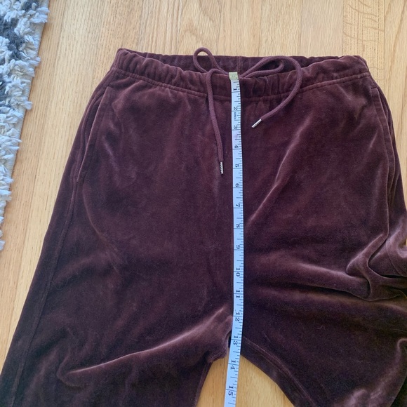 Nili Lotan // Lyvia Velour Jogger in Mocha - Picture 10 of 14